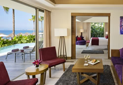 Preferred Club  Master Suite Swim-Out Oceanfront 